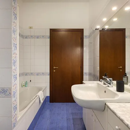 Flat In Citylife Near Metro! Apartament *
