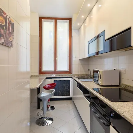 Flat In Citylife Near Metro! * Mediolan