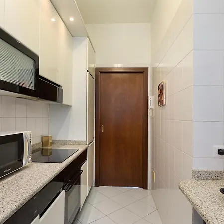Apartament Flat In Citylife Near Metro!